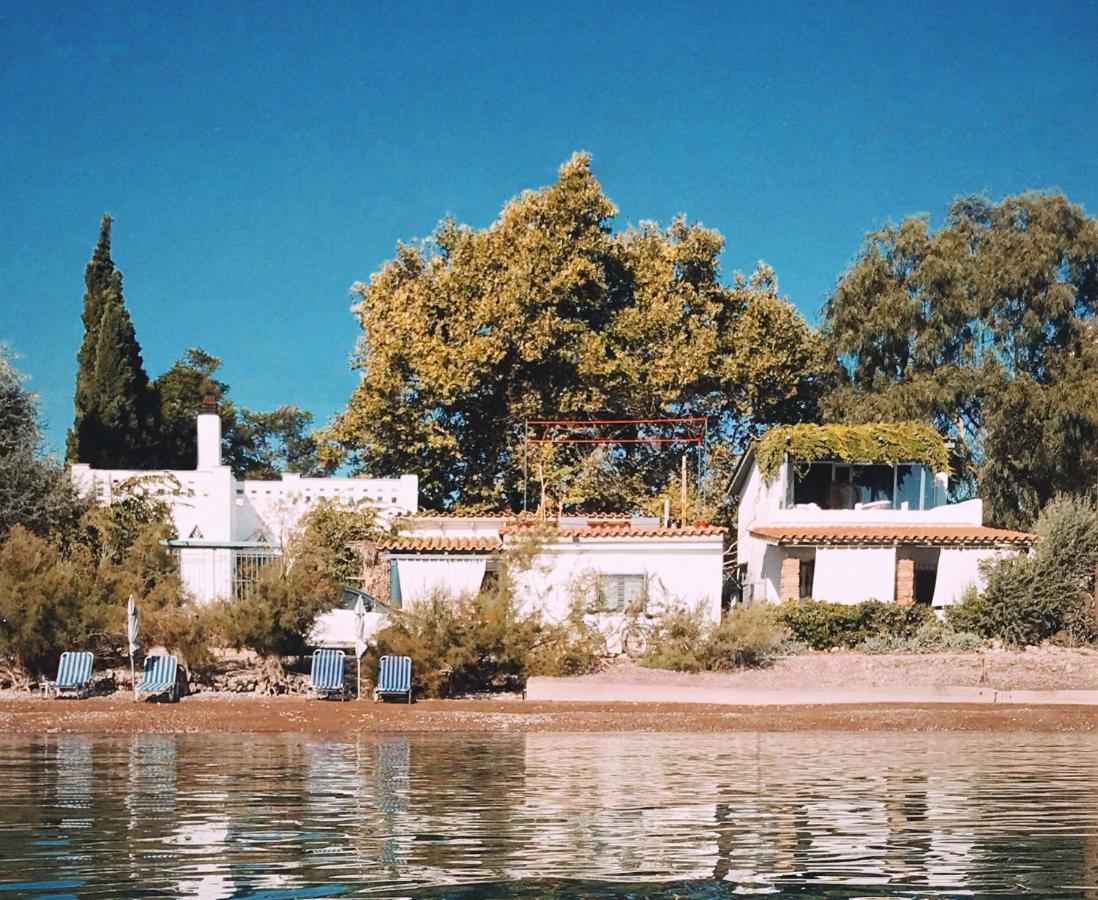 The Artist'S Farm Villa Dhiyeliotika Exterior photo